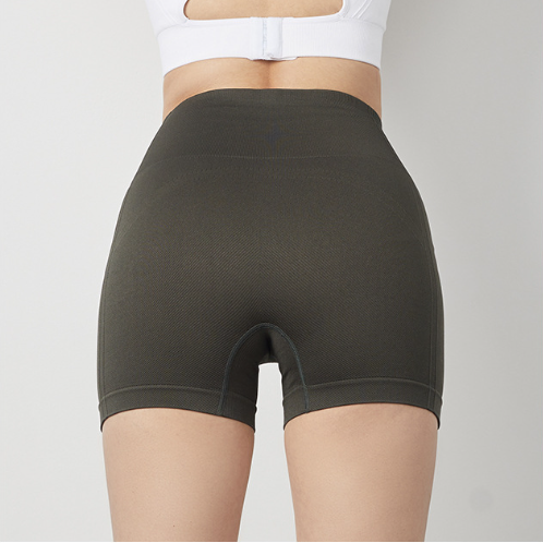 Tight Fitting Fitness Yoga Shorts For Women