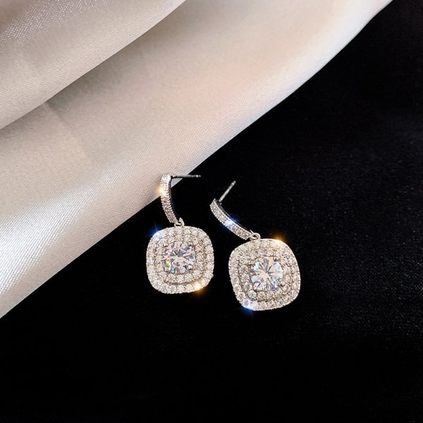 Full Diamond Micro-inlaid Earrings Light Luxury Zircon